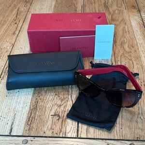 Valentino Woman Sunglasses VA 4037